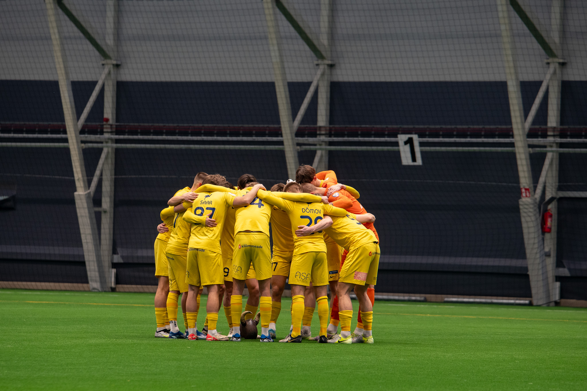 Eile peeti Eesti Jalgpalli Liidu hallis FC Kuressaare teine Taliliiga mäng, kus vastaseks oli Harju JK. Kuigi mäng oli suurema osa ajast tasavägine, tuli Kuress